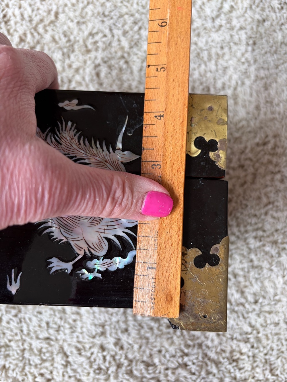 Vintage Asian Jewelry Box from Thailand Mother of Pearl Brass Black Lacquer - Picture 12 of 12